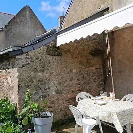 Maisonnette Renovee A 700m Des Bords De Loire Holiday home Montrelais