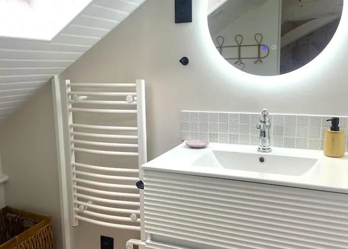 Maisonnette Renovee A 700m Des Bords De Loire Ferienhaus Montrelais