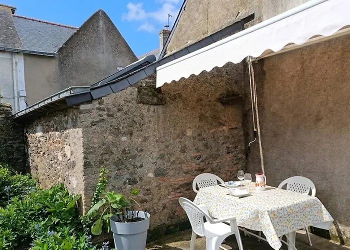 Maisonnette Renovee A 700m Des Bords De Loire Holiday home Montrelais